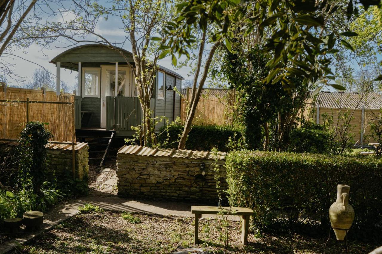 Little England Retreats - Cottage, Yurt And Shepherd Huts Othery ภายนอก รูปภาพ