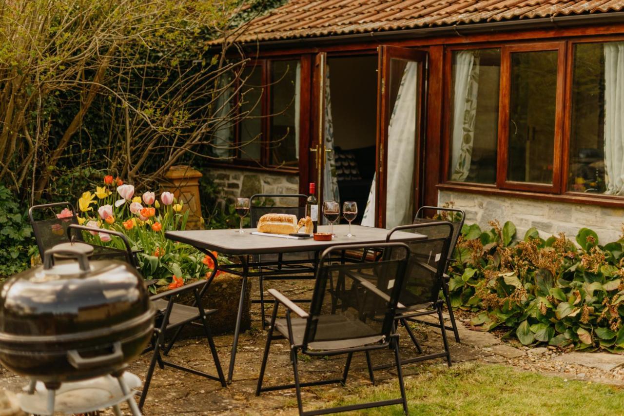Little England Retreats - Cottage, Yurt And Shepherd Huts Othery ภายนอก รูปภาพ