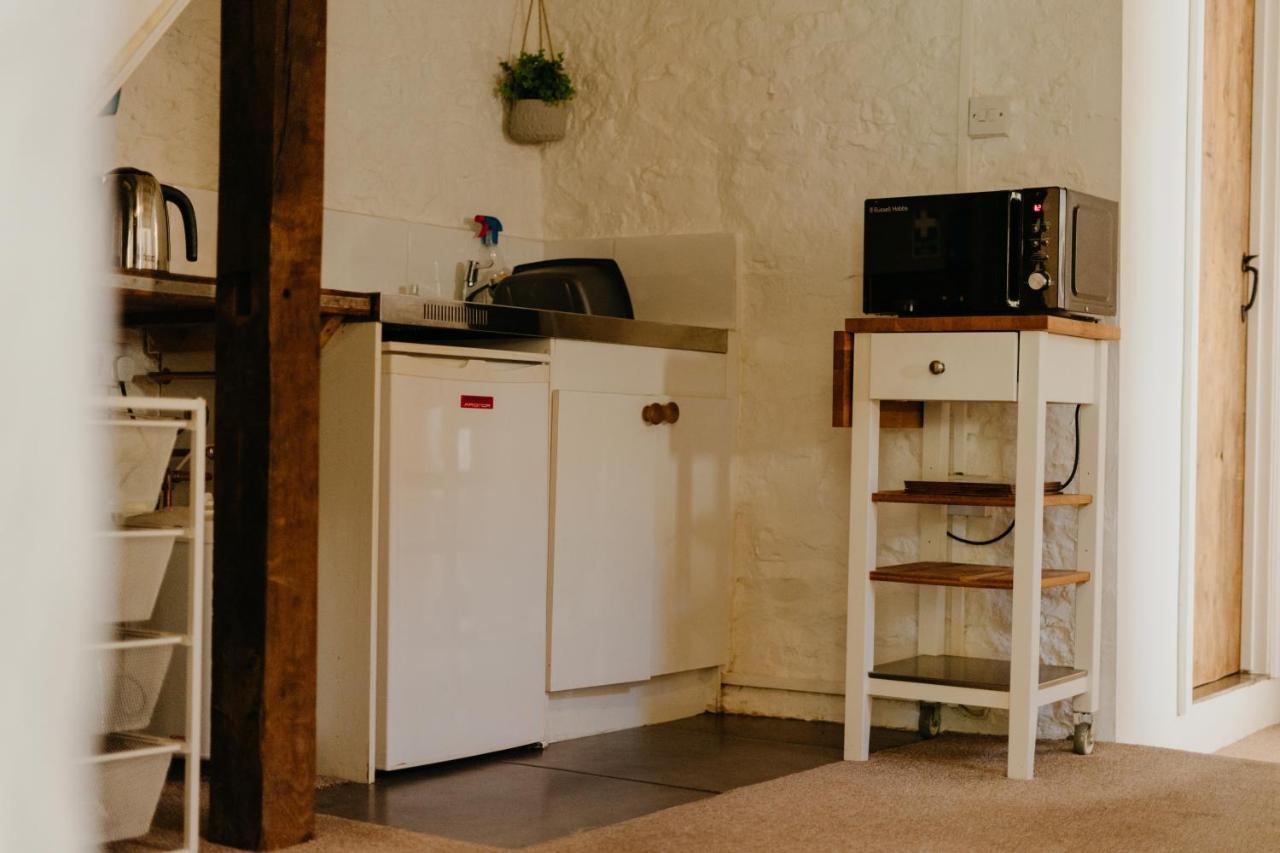 Little England Retreats - Cottage, Yurt And Shepherd Huts Othery ภายนอก รูปภาพ