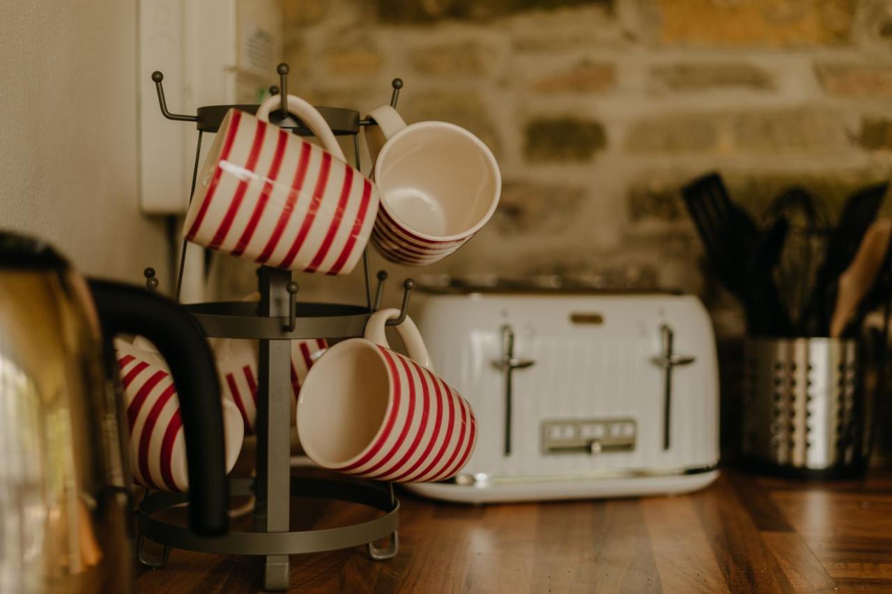 Little England Retreats - Cottage, Yurt And Shepherd Huts Othery ภายนอก รูปภาพ