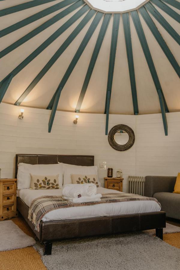Little England Retreats - Cottage, Yurt And Shepherd Huts Othery ภายนอก รูปภาพ