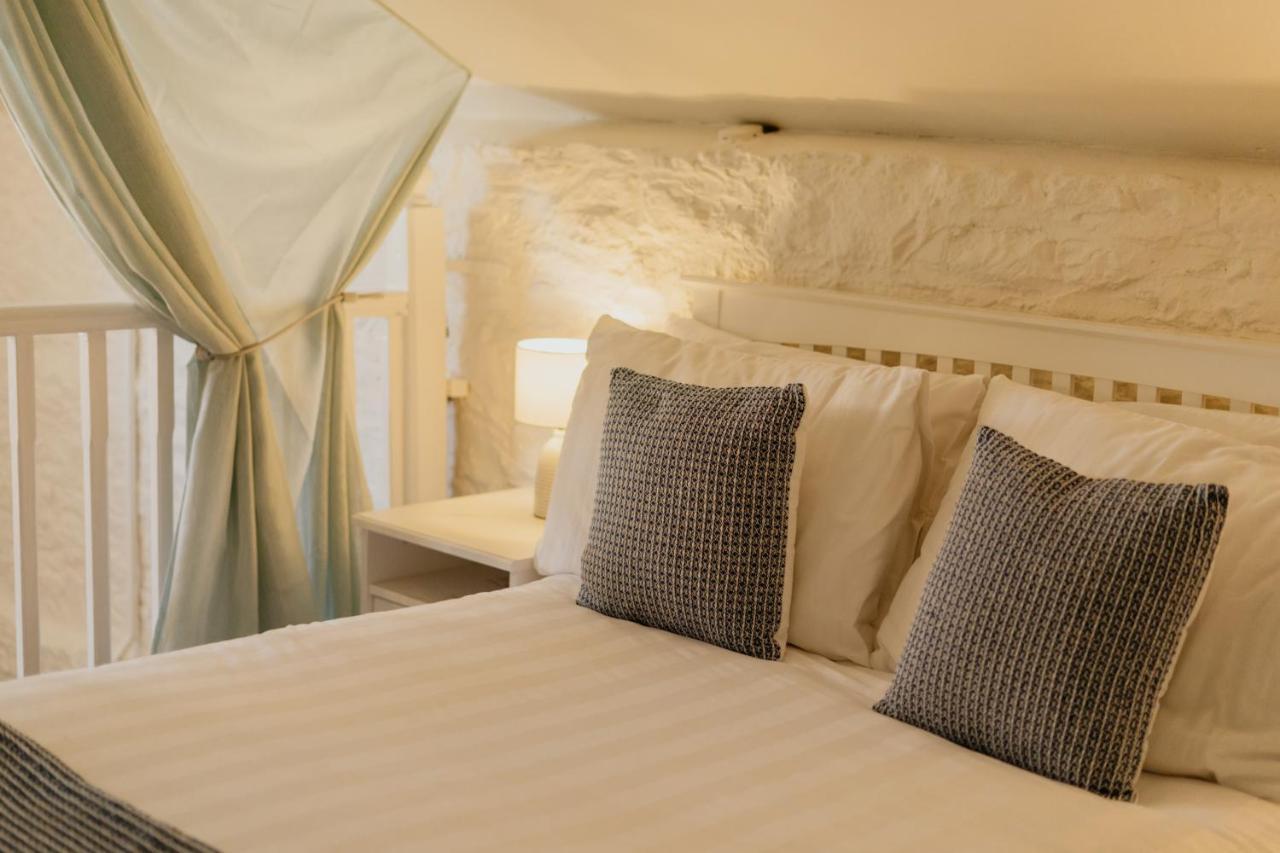 Little England Retreats - Cottage, Yurt And Shepherd Huts Othery ภายนอก รูปภาพ