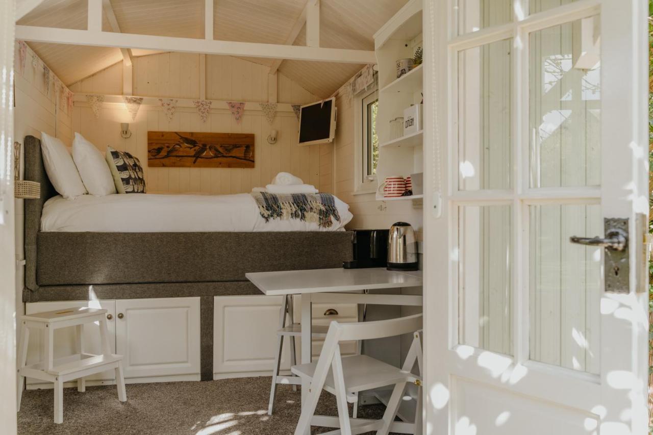 Little England Retreats - Cottage, Yurt And Shepherd Huts Othery ภายนอก รูปภาพ