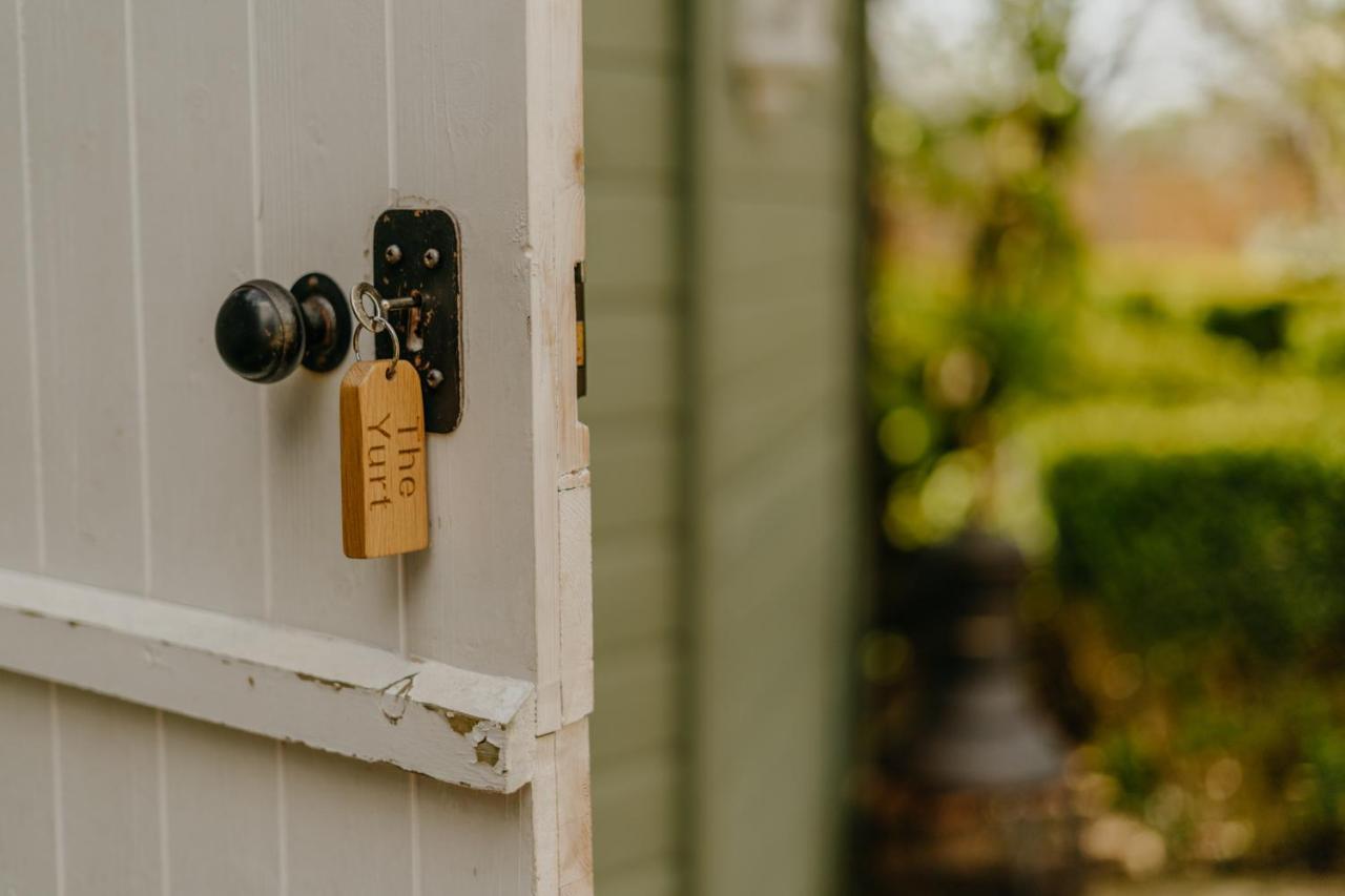Little England Retreats - Cottage, Yurt And Shepherd Huts Othery ภายนอก รูปภาพ