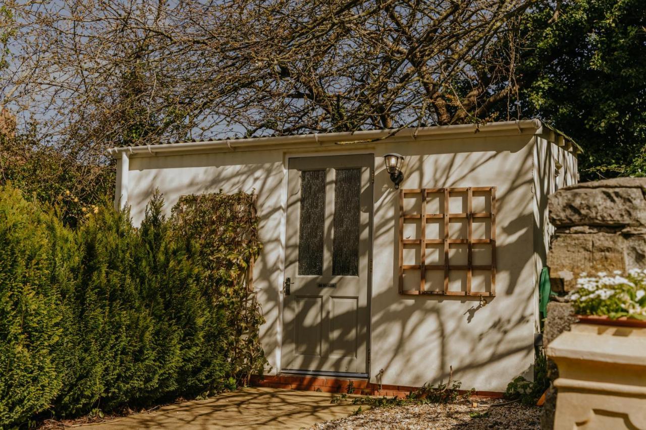 Little England Retreats - Cottage, Yurt And Shepherd Huts Othery ภายนอก รูปภาพ