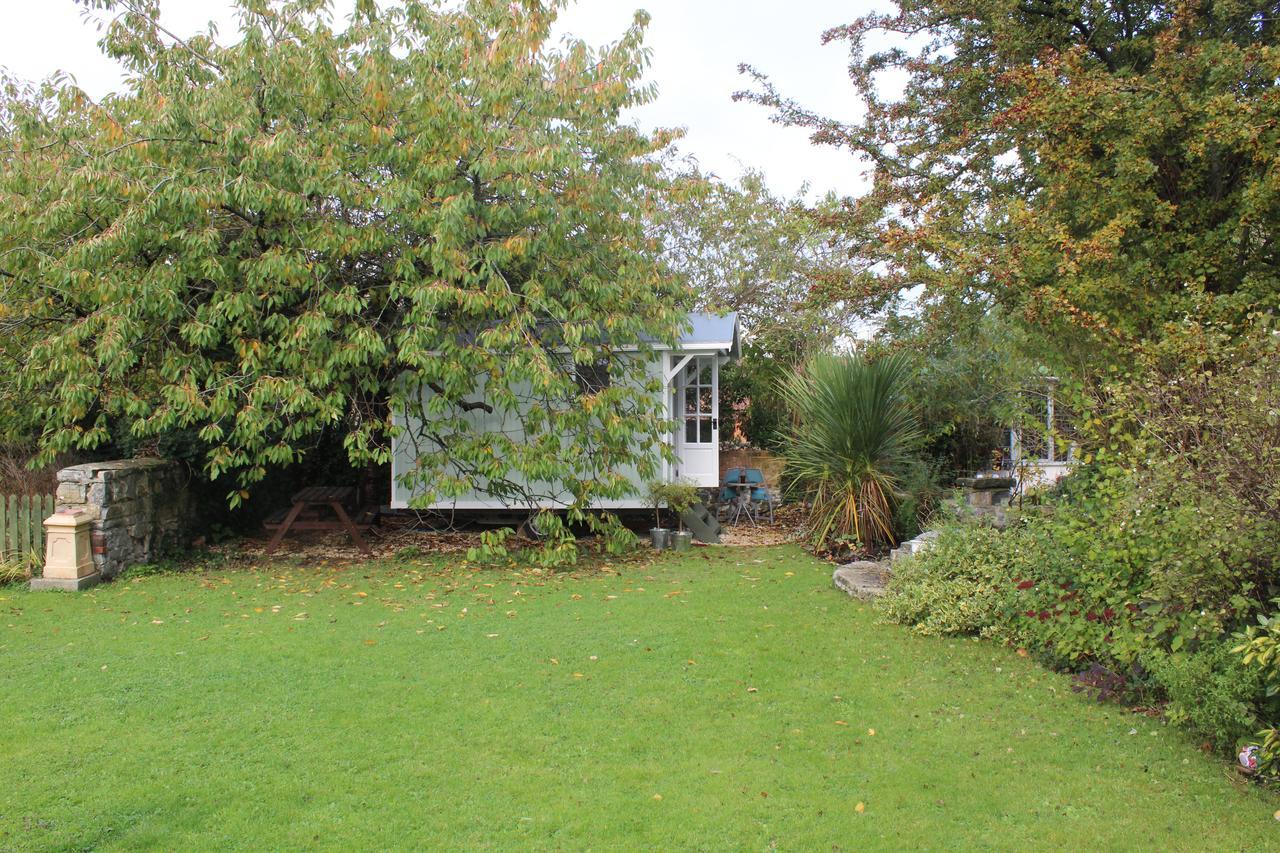 Little England Retreats - Cottage, Yurt And Shepherd Huts Othery ภายนอก รูปภาพ